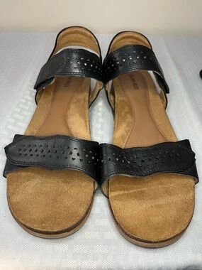 Rockport Cobb Hill collection- Black Perforated Leather Strap Sandals